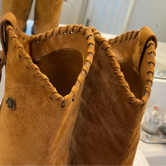 Pierre Dumas women’s suede fringe boots Size 8, excellent condition worn twice - Picture 6 of 11